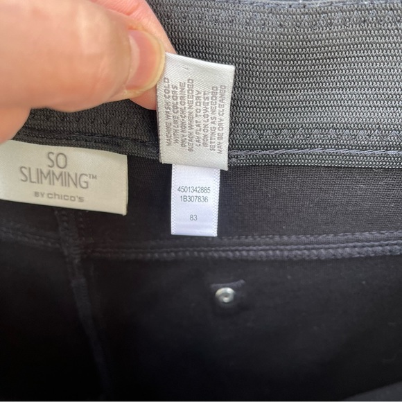 Chico’s So Slimming Black Pants Sz 14 Short U.S. 2.5 Short - Picture 10 of 15